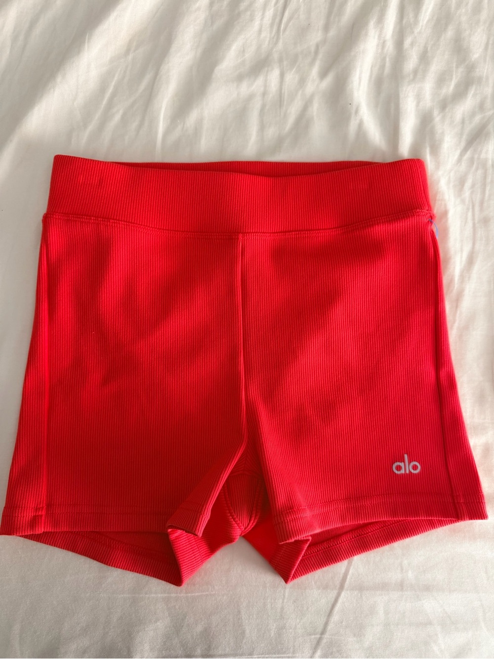 Alo ribbed red bike shorts Xs